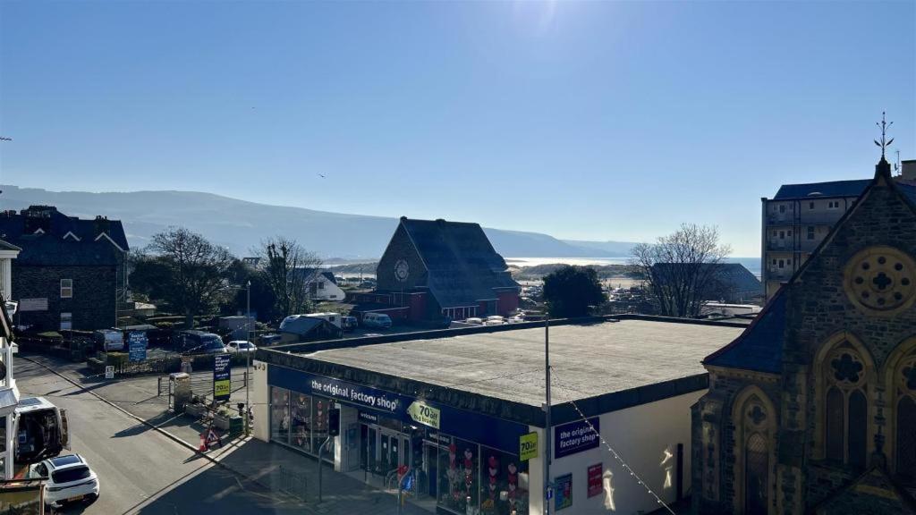 Luxury 4 Bedroom Seaside Apartment - Glan Y Werydd House Barmouth Exteriör bild