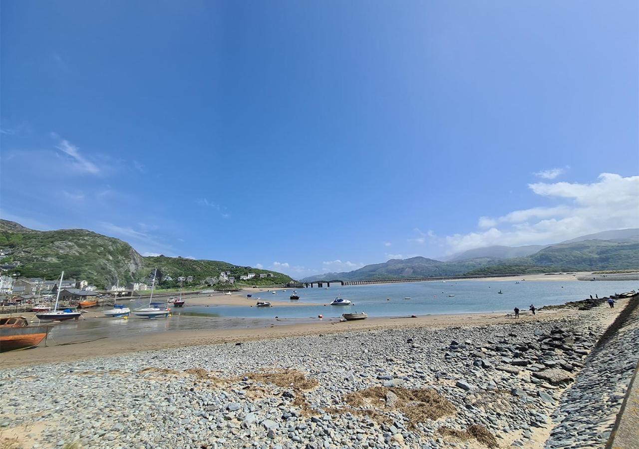 Luxury 4 Bedroom Seaside Apartment - Glan Y Werydd House Barmouth Exteriör bild