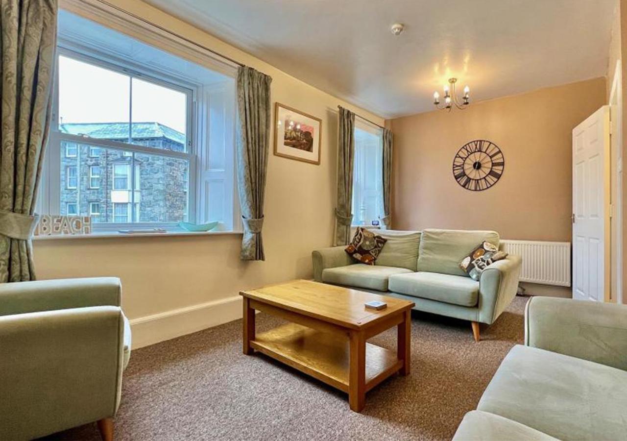 Luxury 4 Bedroom Seaside Apartment - Glan Y Werydd House Barmouth Exteriör bild